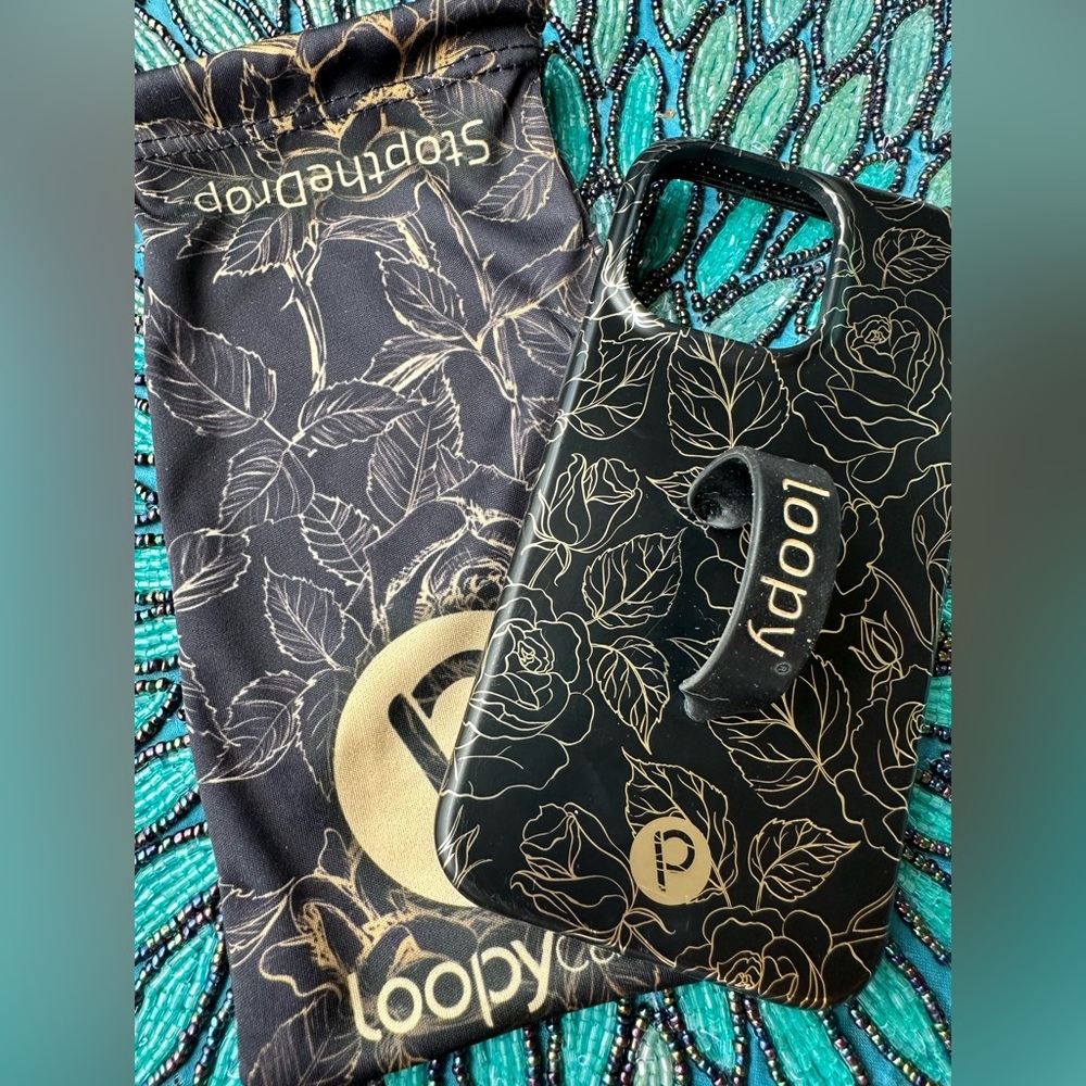 Loopy case IPhone 13 Pro. Enchanted Rose
